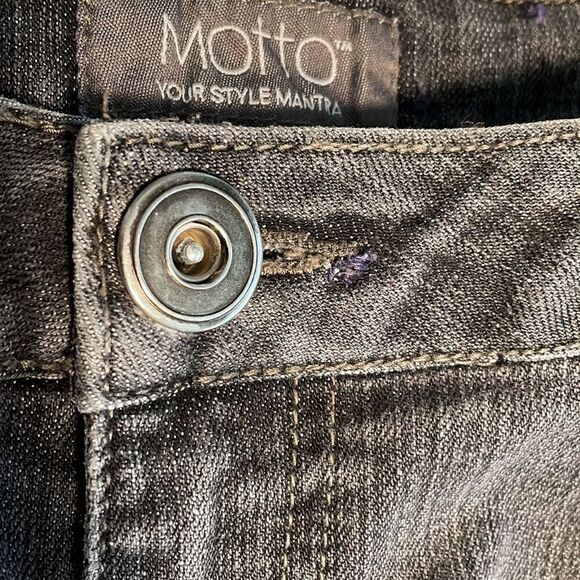 Motto embossed pattern back pockets lightly distressed jeans size 12 - Picture 5 of 11